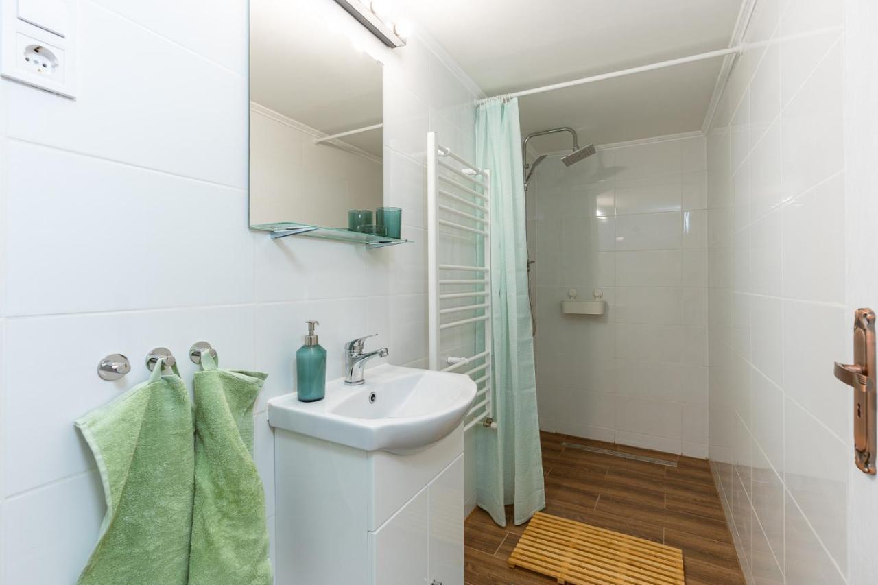 Stylish 2-Bedroom Apartment In Central 부다페스트 외부 사진