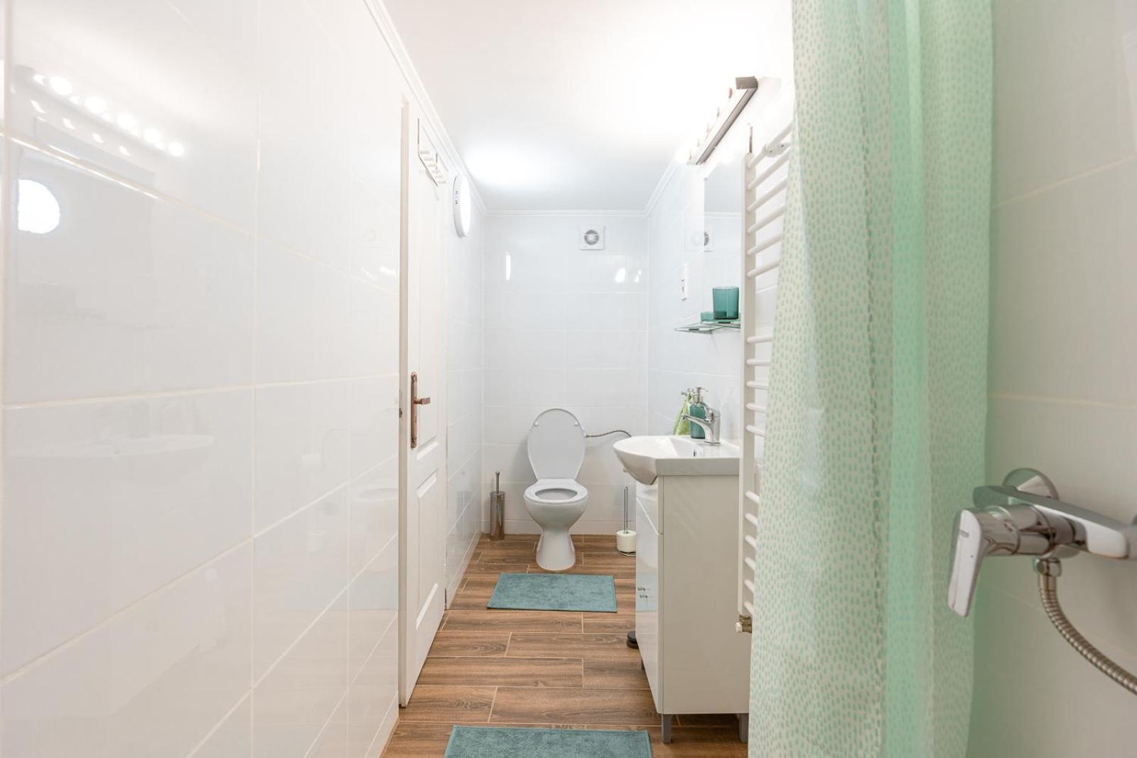 Stylish 2-Bedroom Apartment In Central 부다페스트 외부 사진